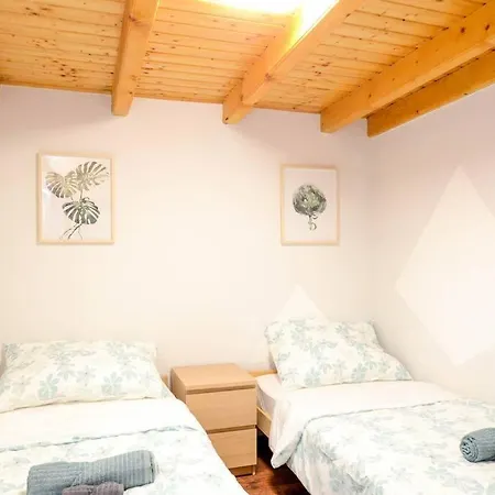 Famous Kiraly Street At Large 3br 10ppl @ Апартаменты Будапешт