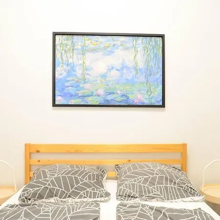 Апартаменты Famous Kiraly Street At Large 3br 10ppl @ Будапешт