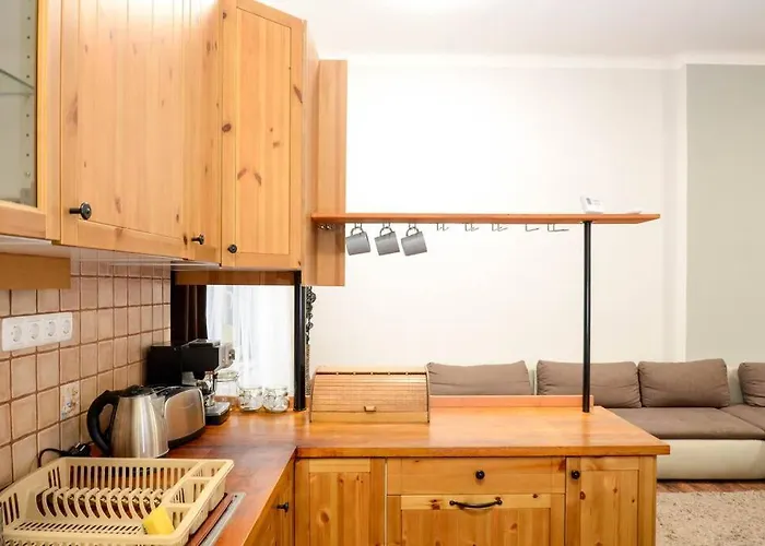 Famous Kiraly Street At Large 3br 10ppl @ *
