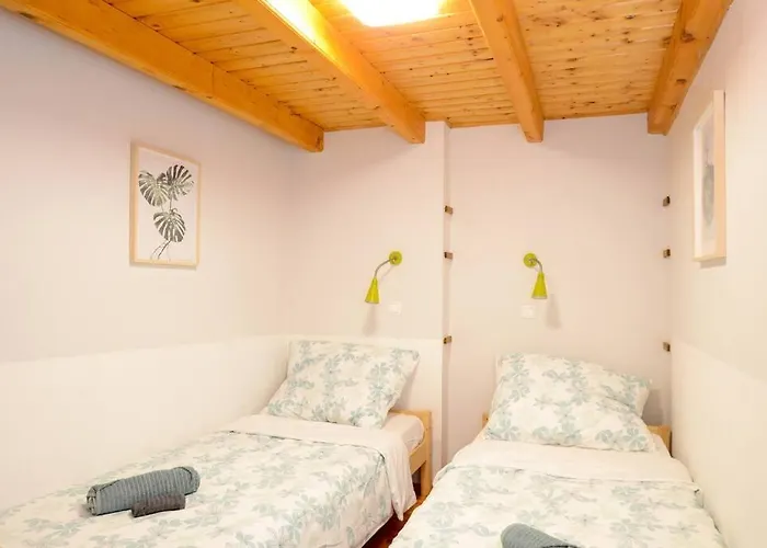 Famous Kiraly Street At Large 3br 10ppl @ Apartment Budapest