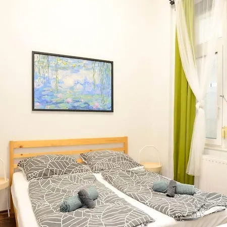 شقة Famous Kiraly Street At Large 3br 10ppl @